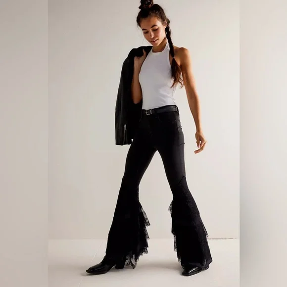 We The Free Mystique Lace Ruffle Flare Jeans High Rise Black 26/2 Free People - Picture 5 of 11